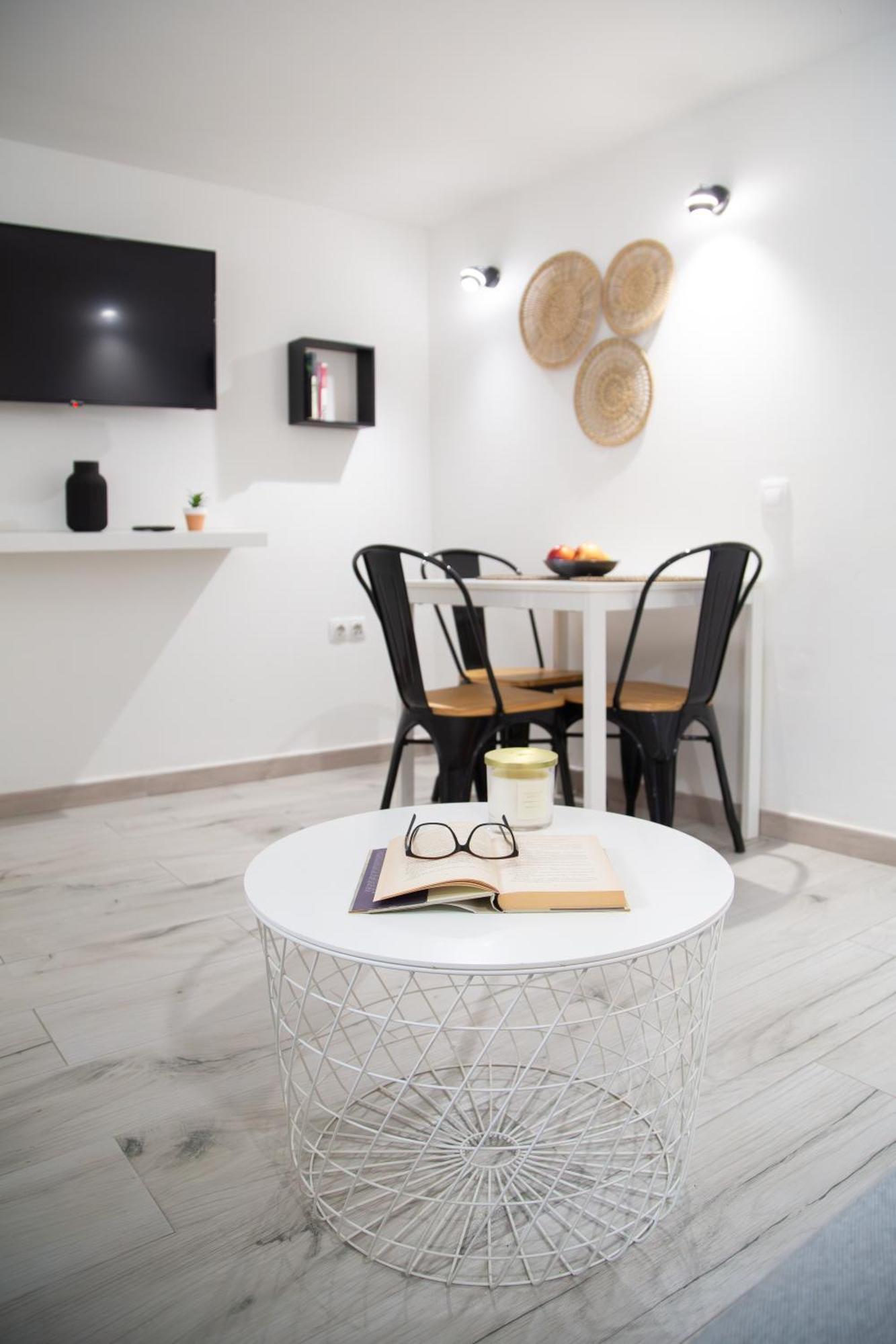 Urban Duplex City Centre Малага Экстерьер фото